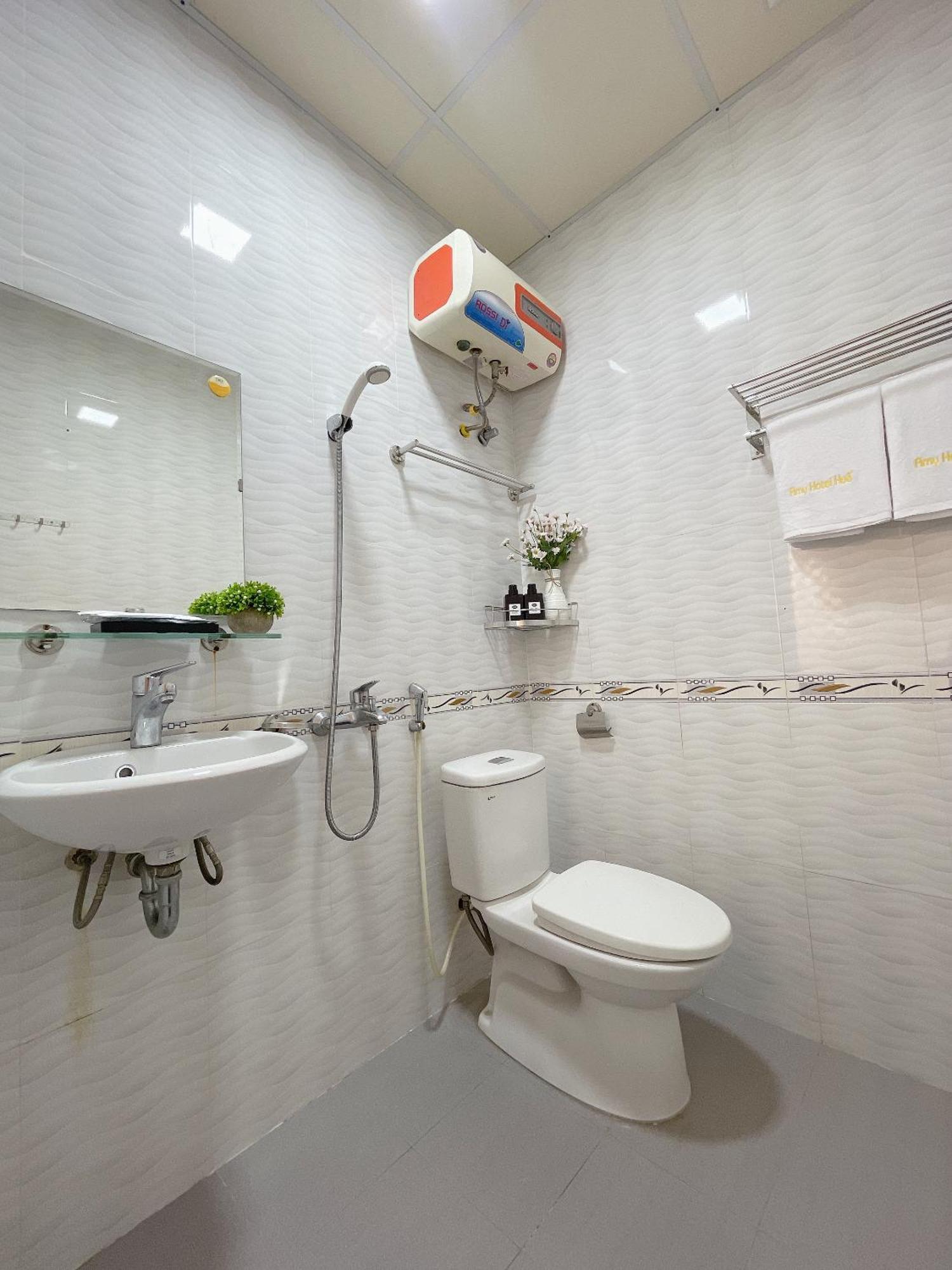 Amy Hotel Hue Eksteriør bilde